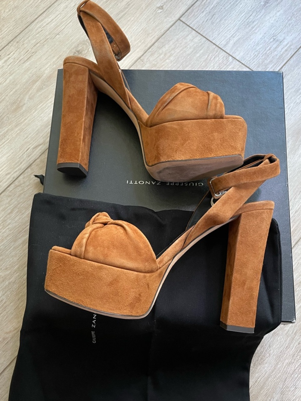 Giuseppe Zanotti Suede Platform Strappy Block Heel Sandals - Picture 6 of 10